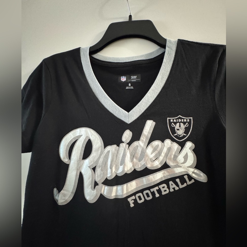 NFL Las Vegas Raiders Black T-Shirt - Picture 2 of 6